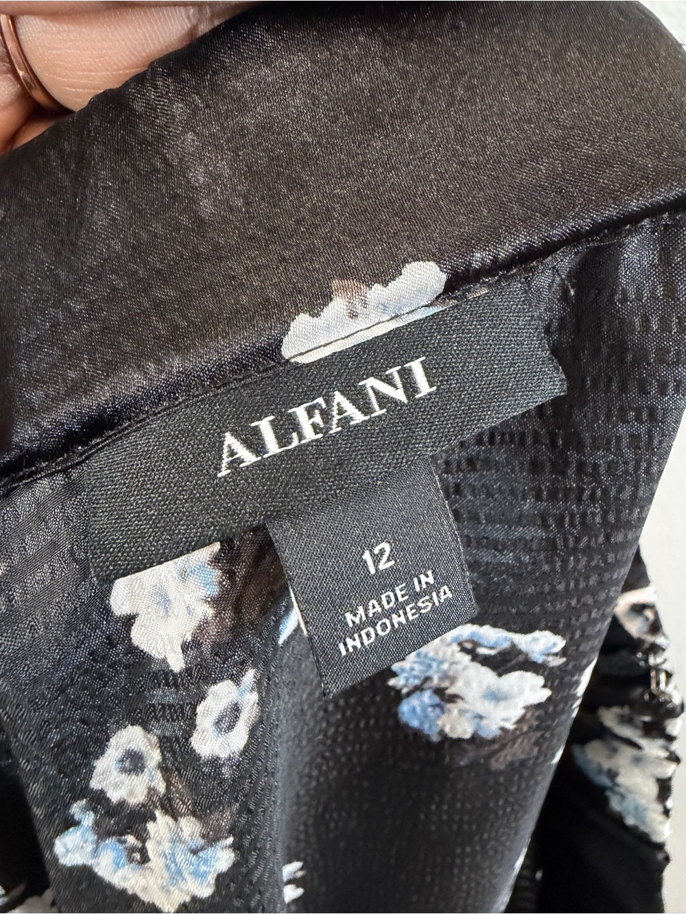 Alfani Black Satin Midi Skirt Size 12 Floral Print Hi Low Casual Modest Tiered - Picture 8 of 8